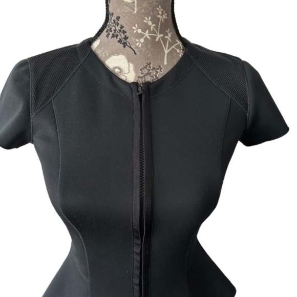 Theory Sz. 0 Tenna Black Neoprene Peplum Sheath Short Sleeve Zip Up Pencil Dress - Picture 3 of 15